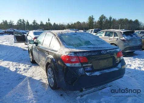 2014 Subaru Legacy 2.5I Premium из США, поврежденный, VIN 4S3BMBC61E3037802